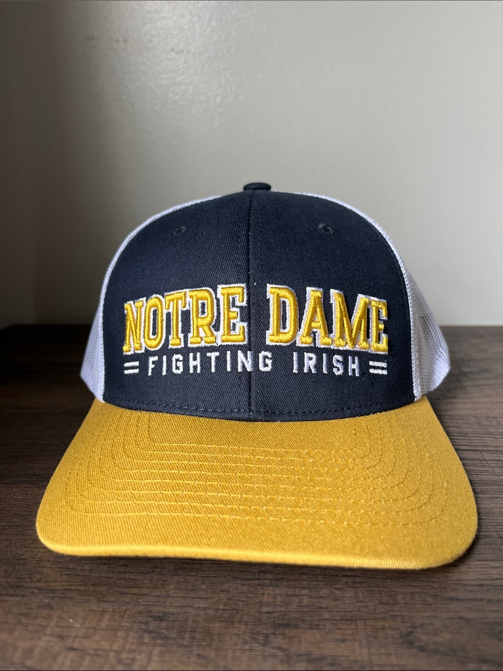 Notre Dame Fighting Irish Mesh Back Snapback Hat Gold and Navy NWT Captivating